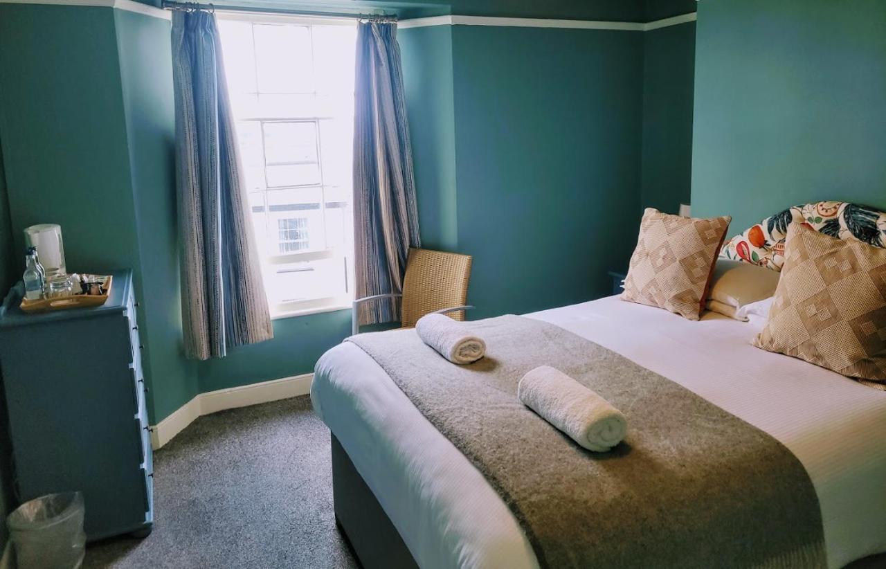 Jacobs Ladder Inn Falmouth Ruang foto